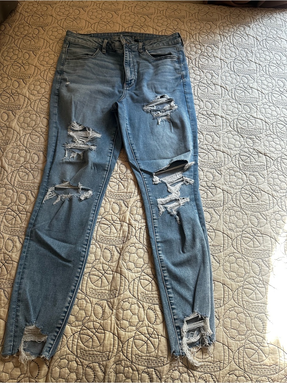 American Eagle Outfitters Women's Ripped Skinny Jeans - Light Blue Wash